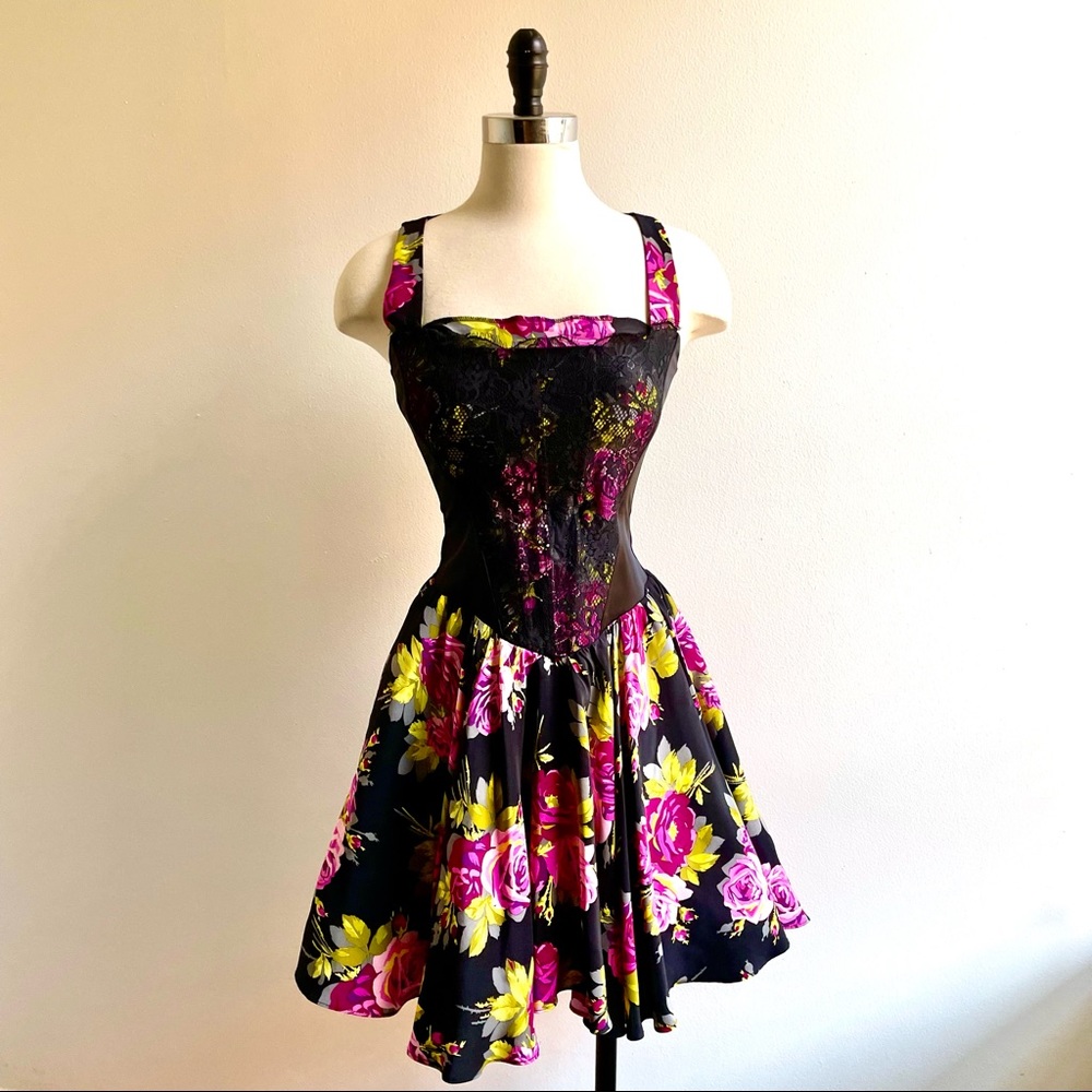VTG Betsey Johnson Floral Print Lace Bodice Dress size 4